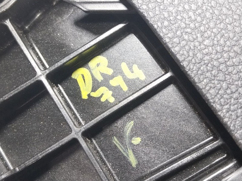 Recambio de apoyabrazos central para seat ibiza v (kj1, kjg) 1.0 tsi referencia OEM IAM  6F0864207AH 