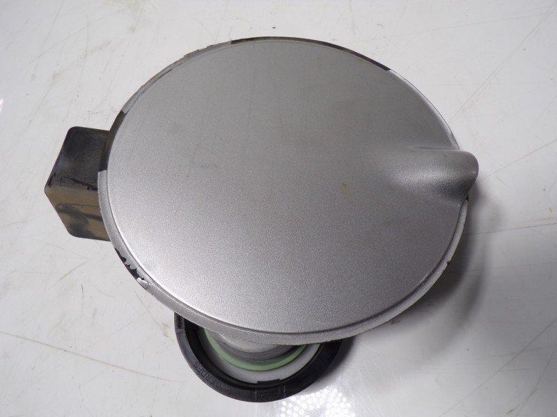 Recambio de tapa combustible para opel corsa e 1.4 referencia OEM IAM 13444788 13427916 