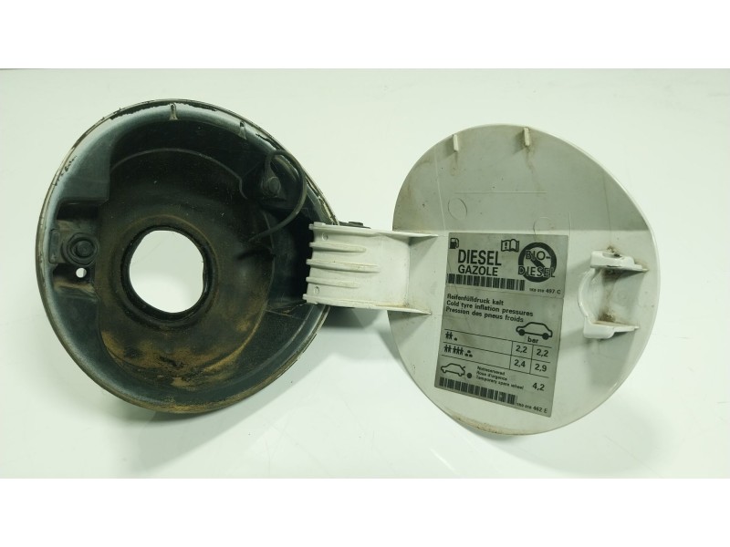 Recambio de tapa combustible para volkswagen golf vi (5k1) 1.6 tdi referencia OEM IAM 5K6809857C  
