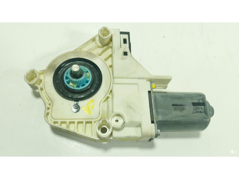 Recambio de motor elevalunas trasero derecho para land rover discovery iv (l319) 2.7 td 4x4 referencia OEM IAM  AH2214B554AA 