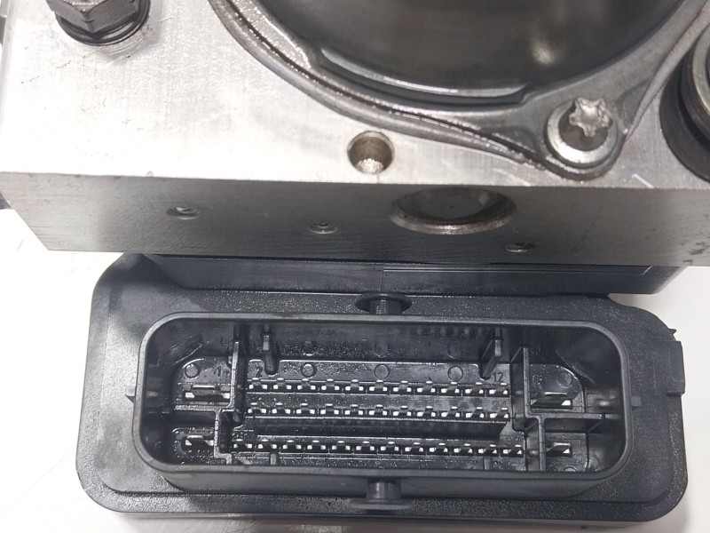 Recambio de abs para peugeot boxer furgoneta 2.2 bluehdi 120 referencia OEM IAM 1673598280 1396560080 