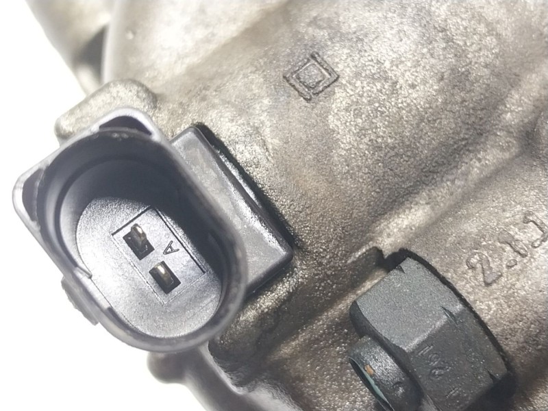 Recambio de compresor aire acondicionado para volkswagen golf vi (5k1) 1.6 tdi referencia OEM IAM  5N0820803A 