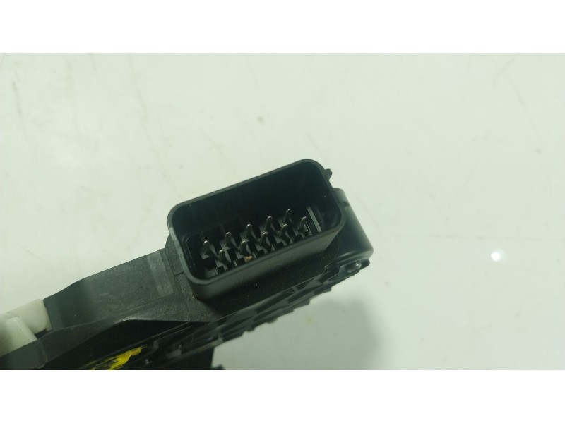Recambio de cerradura puerta trasera derecha para land rover discovery iv (l319) 2.7 td 4x4 referencia OEM IAM  7H5A26412AC 