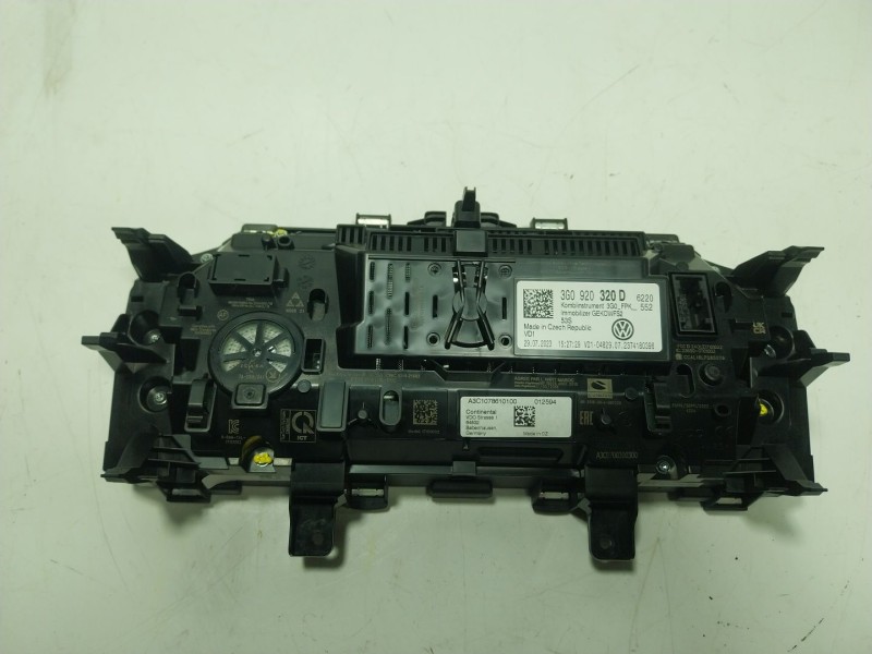Recambio de cuadro instrumentos para volkswagen tiguan (ad1, ax1) 2.0 tdi referencia OEM IAM 3G0920320D 3G0920320D 