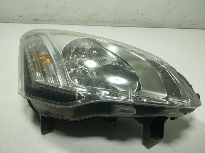 Recambio de faro derecho para peugeot partner tepee 1.6 bluehdi 100 referencia OEM IAM  9806306580 