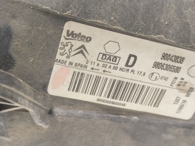 Recambio de faro derecho para peugeot partner tepee 1.6 bluehdi 100 referencia OEM IAM  9806306580 