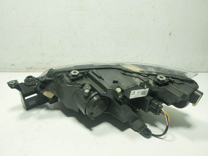 Recambio de faro derecho para seat ibiza v (kj1, kjg) 1.0 tsi referencia OEM IAM 6F1941006F 6F1941006F 