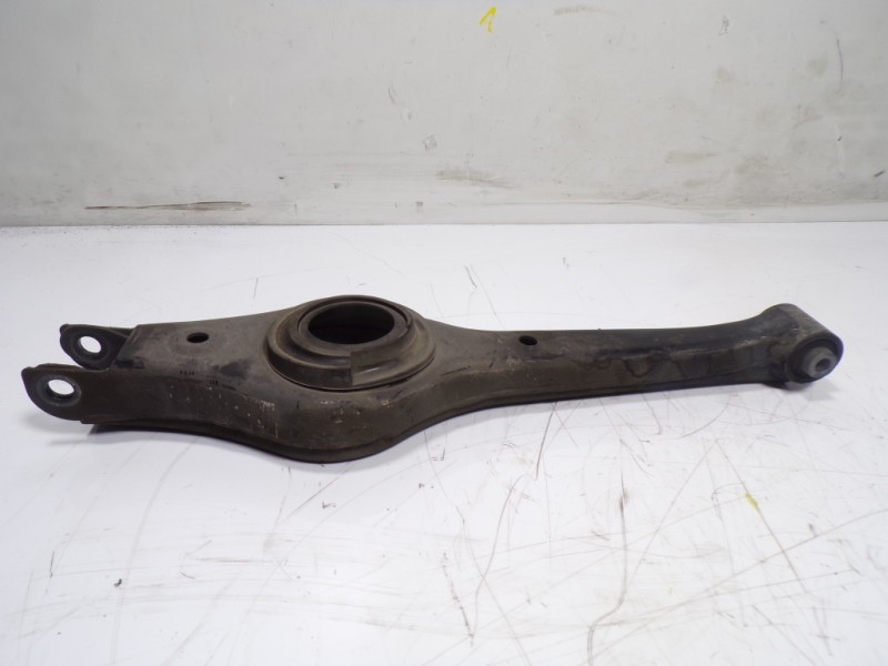 Recambio de brazo suspension inferior trasero izquierdo para ssangyong korando premium 4x2 referencia OEM IAM   