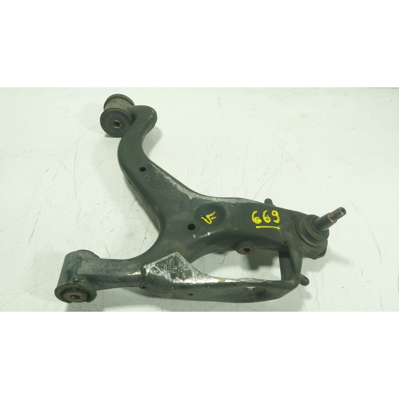 Recambio de brazo suspension inferior delantero derecho para land rover discovery iv (l319) 2.7 td 4x4 referencia OEM IAM LR0141