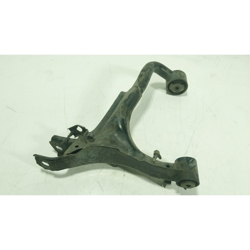 Recambio de brazo suspension superior trasero derecho para land rover discovery iv (l319) 2.7 td 4x4 referencia OEM IAM LR010523