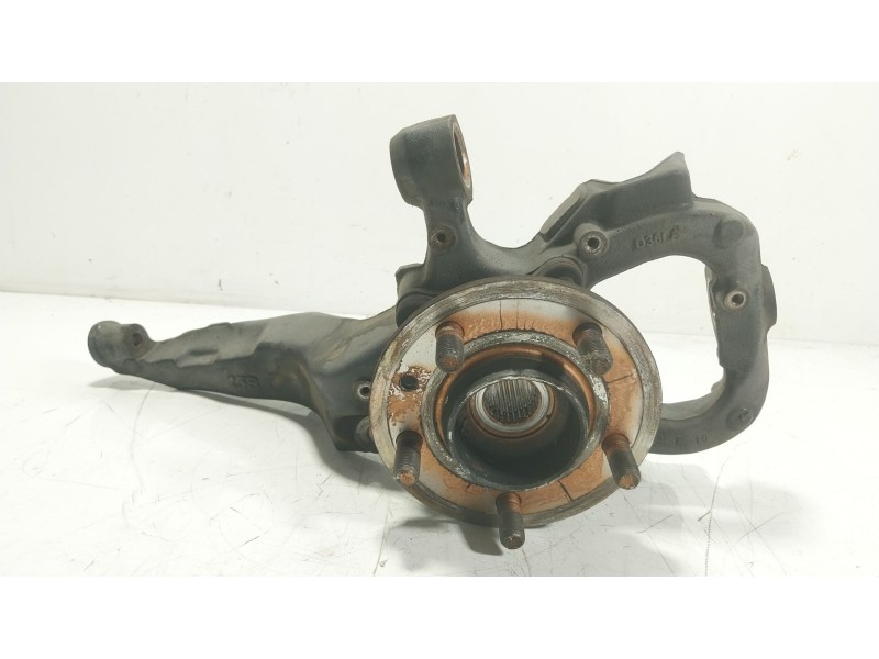 Recambio de mangueta delantera derecha para land rover discovery iv (l319) 2.7 td 4x4 referencia OEM IAM LR014140  