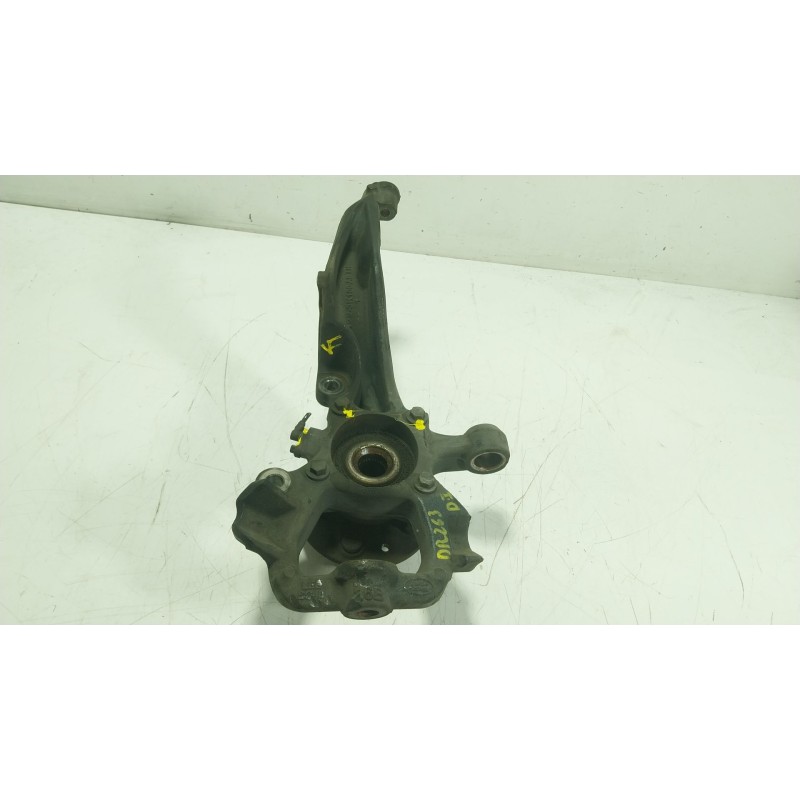 Recambio de mangueta delantera izquierda para land rover discovery iv (l319) 2.7 td 4x4 referencia OEM IAM LR014142  