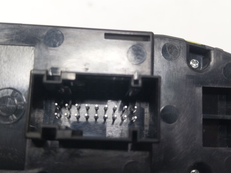 Recambio de mando elevalunas delantero izquierdo para bmw x5 (e70) 3.0 d referencia OEM IAM 61319218044 912212101 