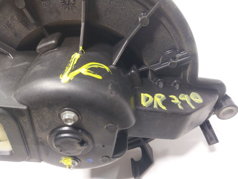 Recambio de motor calefaccion para iveco daily vi furgoneta 33s15, 35s15, 35c15 referencia OEM IAM 42569366  