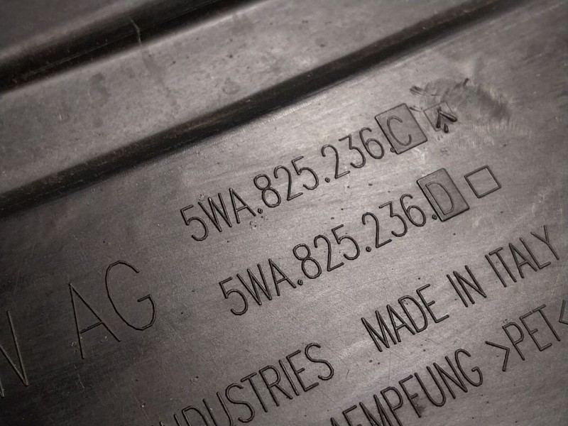 Recambio de cubrecarter para seat leon sportstourer (kl8) fr referencia OEM IAM  5WA825236C 