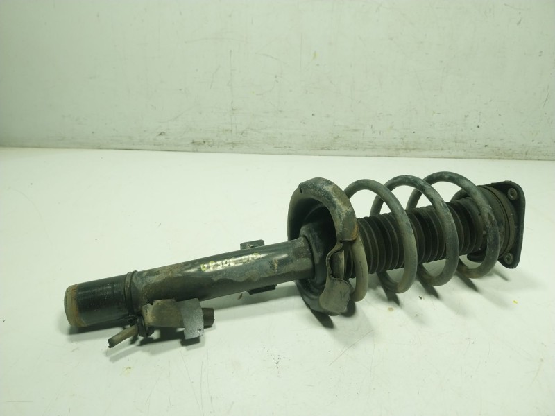 Recambio de amortiguador delantero derecho para ford kuga i 2.0 tdci referencia OEM IAM   