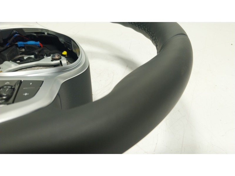 Recambio de volante para bmw x5 (g05, f95) xdrive 40 d mild-hybrid referencia OEM IAM 32305A4B4A6 SW5A1D37604 