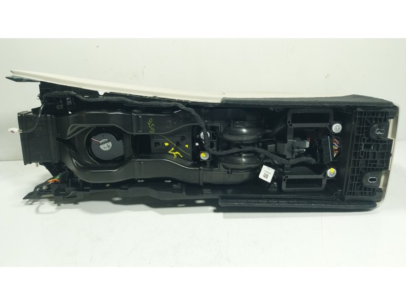 Recambio de apoyabrazos central para bmw x5 (g05, f95) xdrive 40 d mild-hybrid referencia OEM IAM 51166996501  