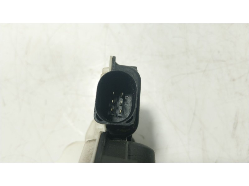 Recambio de cerradura puerta trasera derecha para volkswagen tiguan (5n_) 2.0 tdi referencia OEM IAM  5N0839016J 