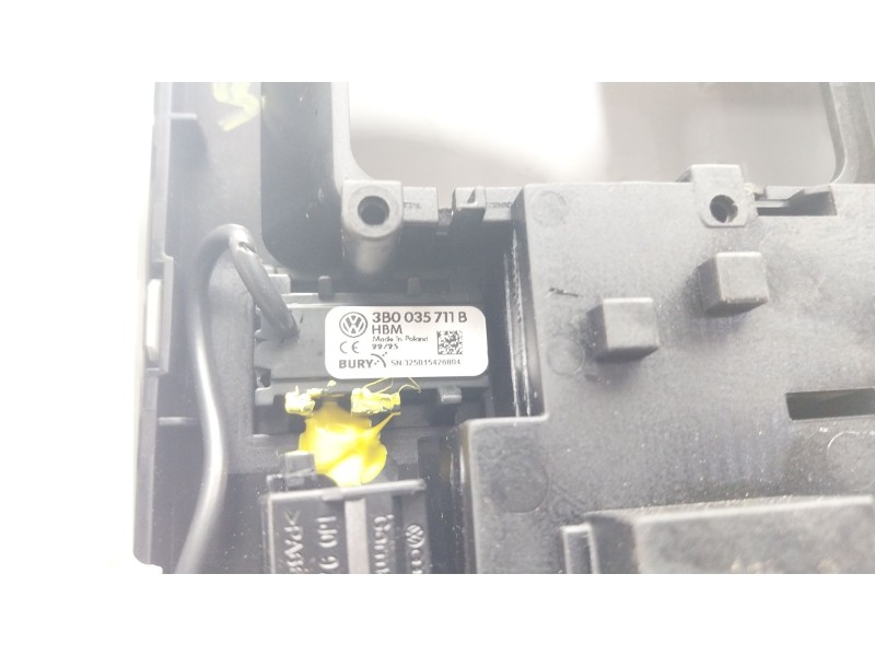 Recambio de piloto interior para seat arona (kj7, kjp) 1.0 tgi referencia OEM IAM 2GA947105S 3B0035711B 