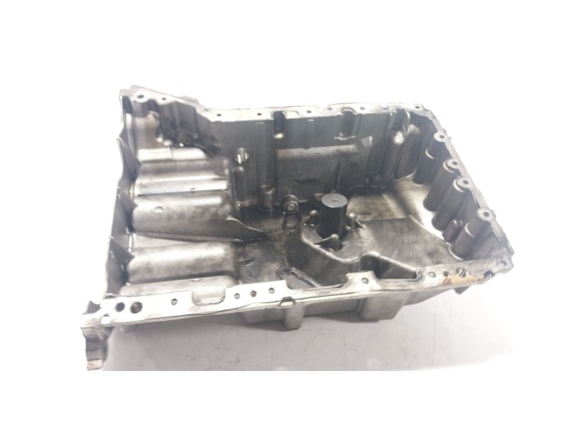 Recambio de carter para mercedes-benz clase cla (w117) 2.1 cdi cat referencia OEM IAM  A6510140000 