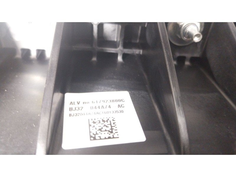 Recambio de salpicadero para land rover range rover evoque (l538) 2.0 d 4x4 referencia OEM IAM  BJ32044A74AC 