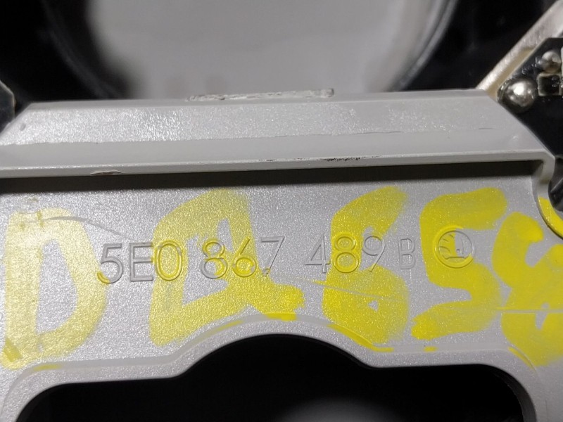 Recambio de piloto interior para seat ateca (kh7, khp) 1.5 tsi referencia OEM IAM 575947105K 5F0867489B 