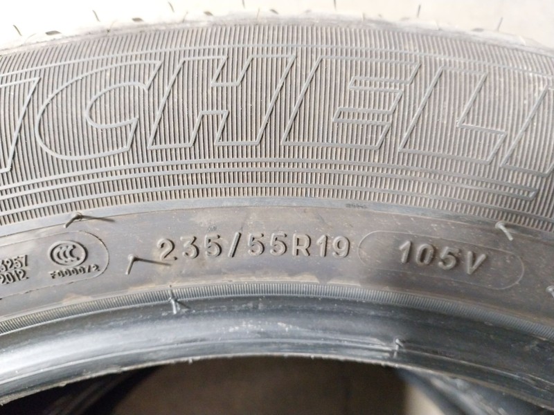 Recambio de neumatico para volvo xc60 ii (246) b4 mild-hybrid awd referencia OEM IAM   