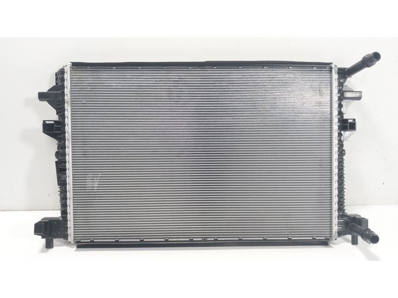 Recambio de radiador agua para seat arona (kj7, kjp) 1.0 tgi referencia OEM IAM 2Q0121253S 2Q0121253S 