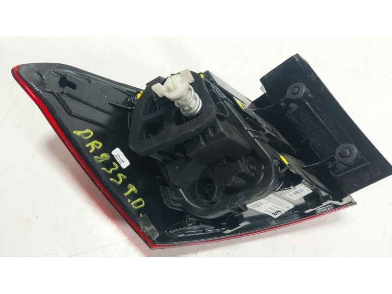 Recambio de piloto trasero derecho para seat arona (kj7, kjp) 1.0 tsi referencia OEM IAM  6F9945208B 