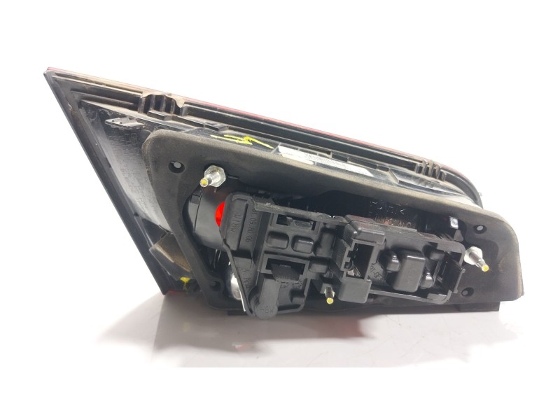 Recambio de piloto trasero derecho interior para audi a3 sportback (8va, 8vf) 1.4 tfsi referencia OEM IAM 8V4945094  8V4945094