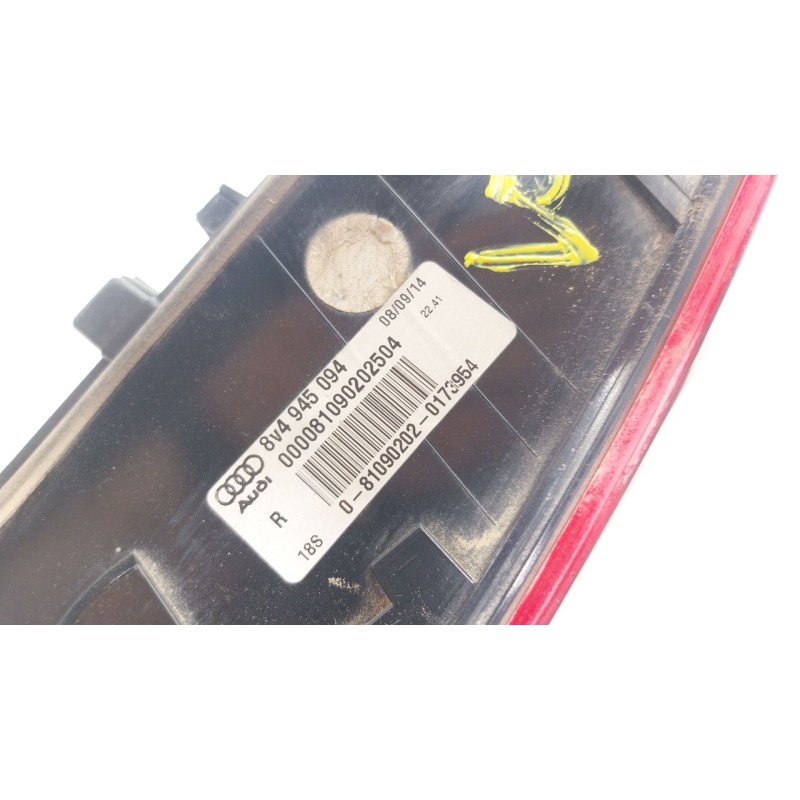 Recambio de piloto trasero derecho interior para audi a3 sportback (8va, 8vf) 1.4 tfsi referencia OEM IAM 8V4945094  8V4945094