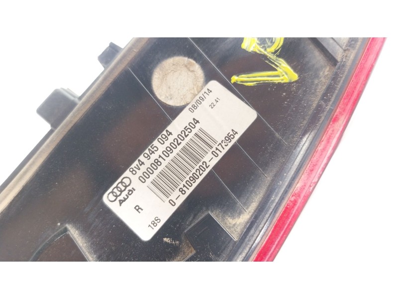 Recambio de piloto trasero derecho interior para audi a3 sportback (8va, 8vf) 1.4 tfsi referencia OEM IAM 8V4945094  8V4945094