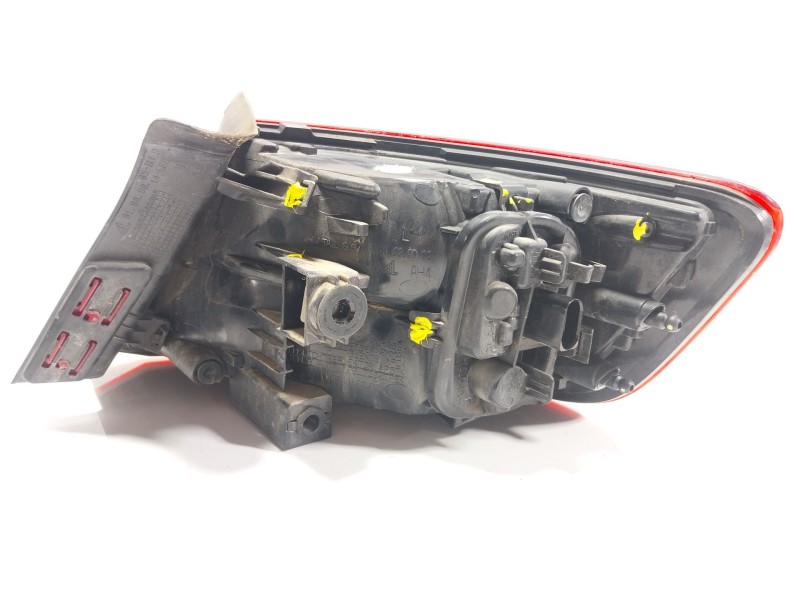 Recambio de piloto trasero izquierdo para audi a3 sportback (8va, 8vf) 1.4 tfsi referencia OEM IAM 8V4945095C  8V4945095C