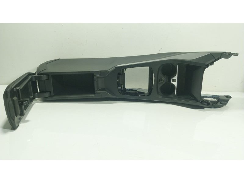 Recambio de apoyabrazos central para bmw 2 gran coupe (f44) 216 d referencia OEM IAM  MK5471435 