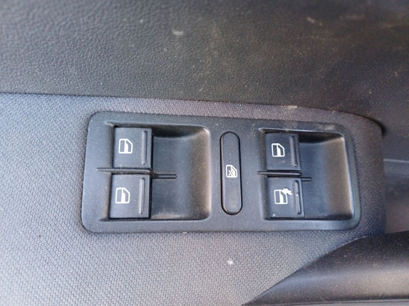 volkswagen polo v (6r1, 6c1) del año 2010