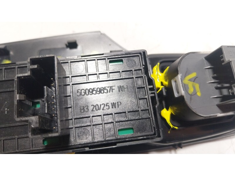 Recambio de mando elevalunas delantero izquierdo para seat arona (kj7, kjp) 1.0 tsi referencia OEM IAM  5G0959857F 