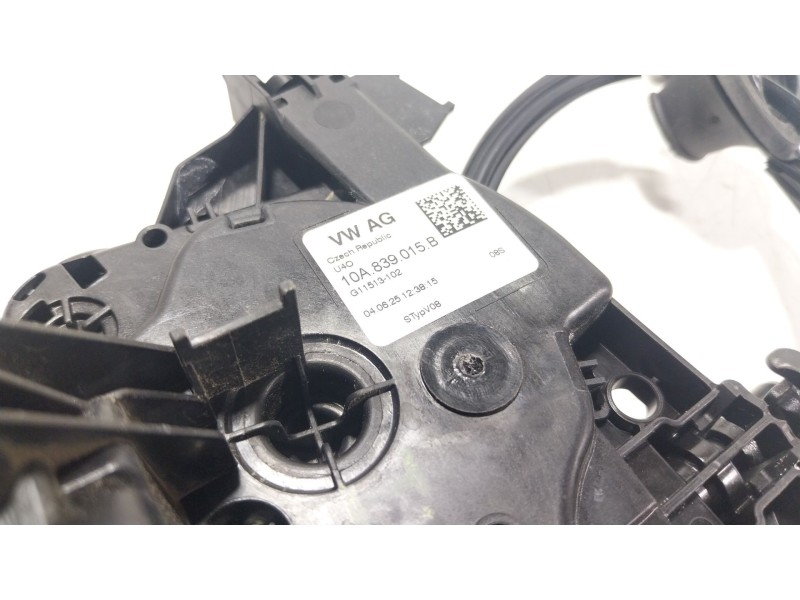 Recambio de cerradura puerta trasera izquierda para seat arona (kj7, kjp) 1.0 tsi referencia OEM IAM  10A839015B 