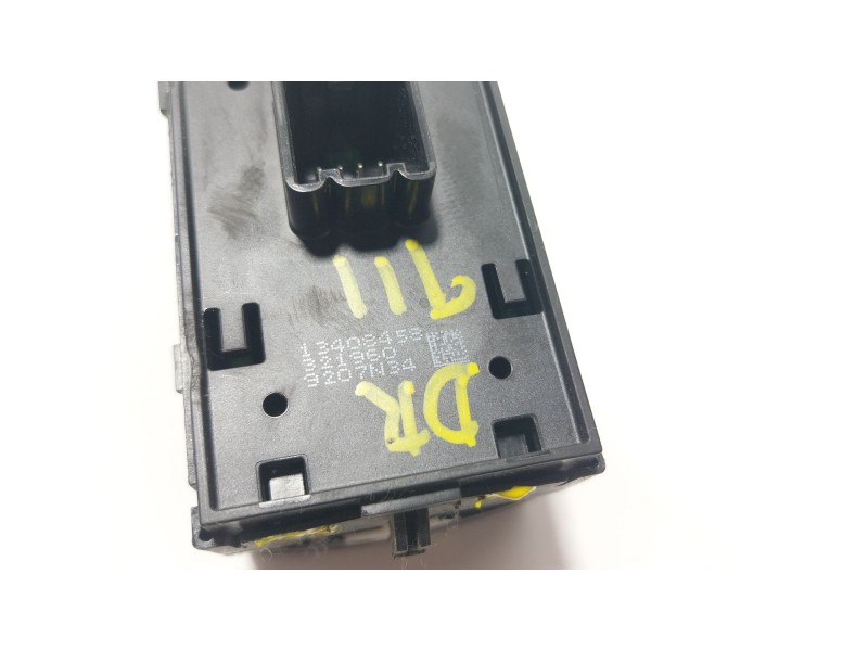 Recambio de mando elevalunas delantero izquierdo para opel astra k (b16) 1.2 turbo (68) referencia OEM IAM  13408458 