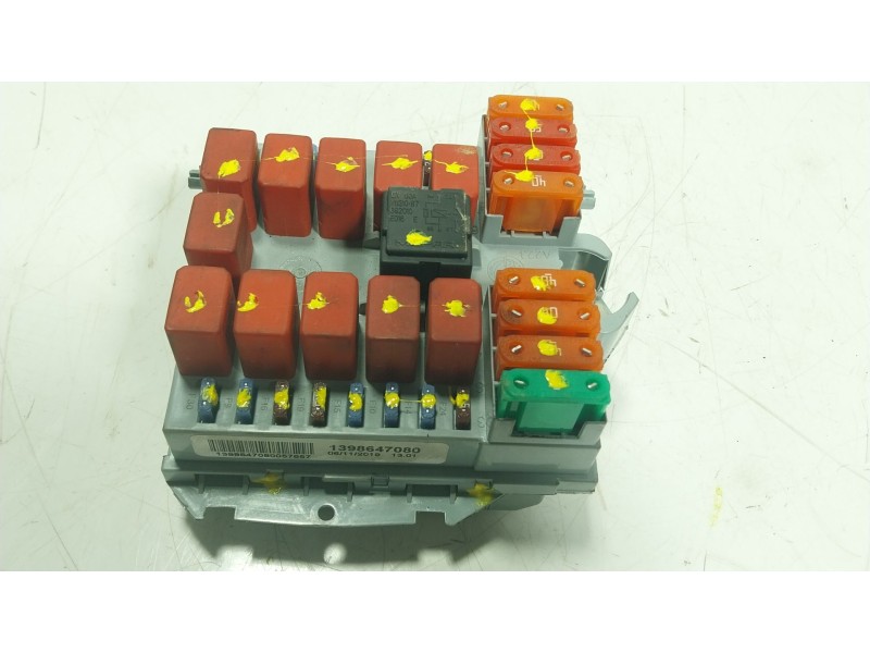 Recambio de caja reles / fusibles para peugeot boxer furgoneta 2.2 bluehdi 120 referencia OEM IAM 1617999780 1398647080 