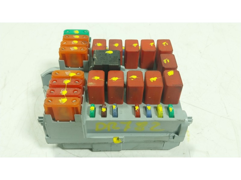 Recambio de caja reles / fusibles para peugeot boxer furgoneta 2.2 bluehdi 120 referencia OEM IAM 1617999780 1398647080 