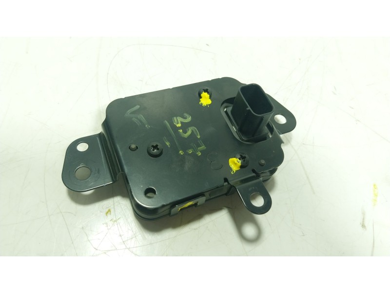 Recambio de modulo electronico para toyota yaris cross (mxp_) 1.5 hybrid (mxpj10) referencia OEM IAM 8821052130 8821052120 