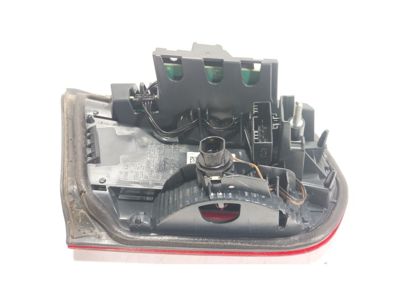 Recambio de piloto trasero derecho interior para bmw 3 (f30, f80) 316 d referencia OEM IAM  H8736912006 