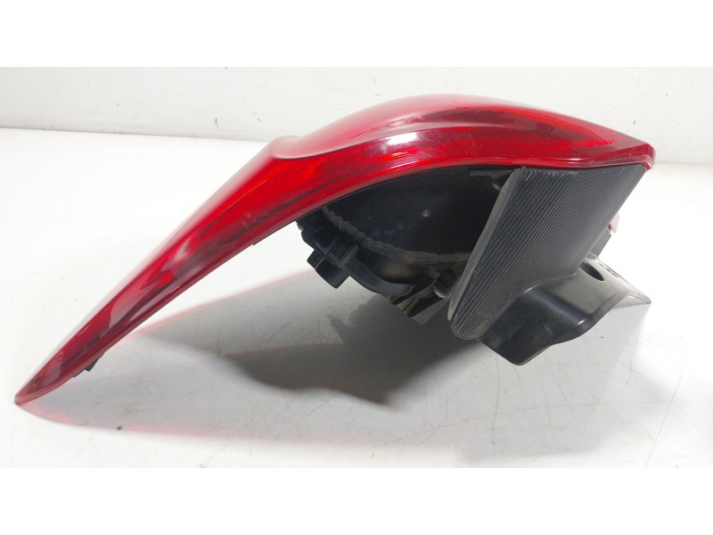 Recambio de piloto trasero derecho para ford ka+ iii (uk, fk) 1.2 referencia OEM IAM  J7BB13404AC 