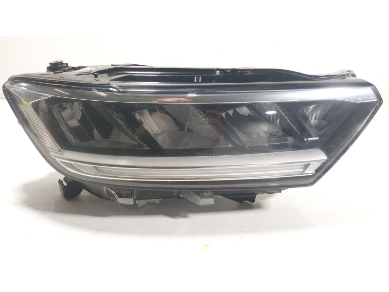 Recambio de faro derecho para volkswagen t-roc (a11, d11) 2.0 tdi scr referencia OEM IAM  2GA941006F 
