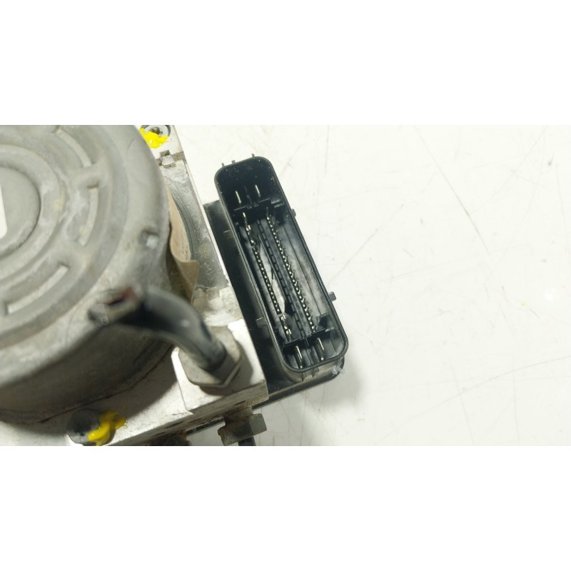 Recambio de abs para ford fiesta vii (hj, hf) 1.1 ti-vct referencia OEM IAM 2703477 M1BC2C219CD 