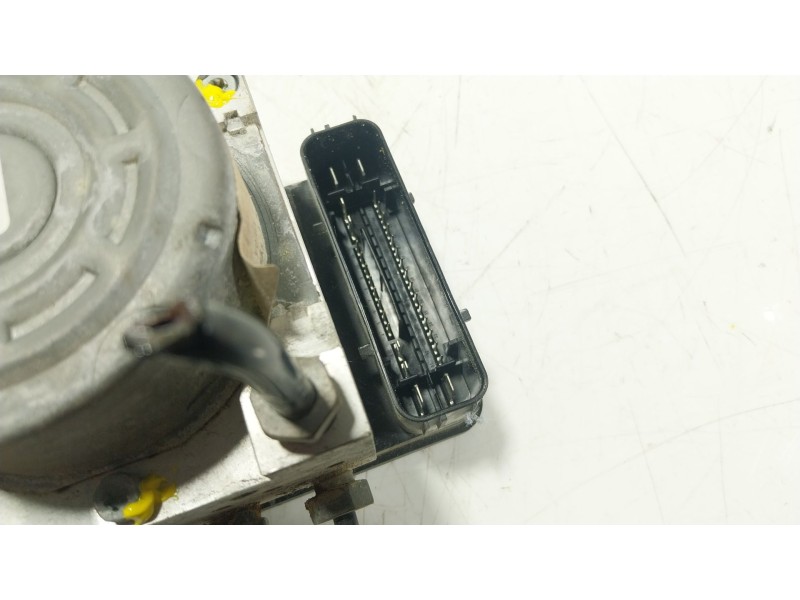 Recambio de abs para ford fiesta vii (hj, hf) 1.1 ti-vct referencia OEM IAM 2703477 M1BC2C219CD 