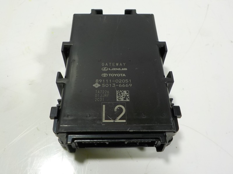 Recambio de modulo electronico para toyota c-hr hybrid dynamic referencia OEM IAM 8911102051 8911102051 
