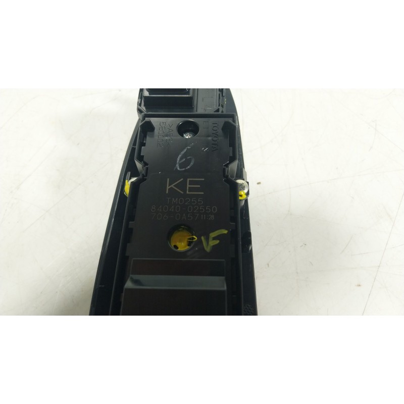 Recambio de mando elevalunas delantero izquierdo para toyota yaris cross (mxp_) 1.5 hybrid (mxpj10) referencia OEM IAM  84040025