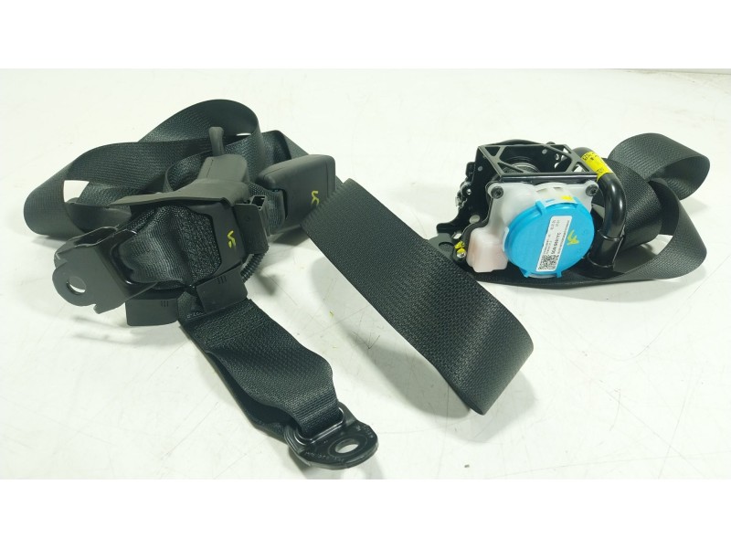 Recambio de cinturon seguridad trasero izquierdo para toyota yaris cross (mxp_) 1.5 hybrid (mxpj10) referencia OEM IAM  733700D4